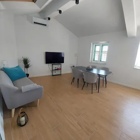 Apartment Sustina